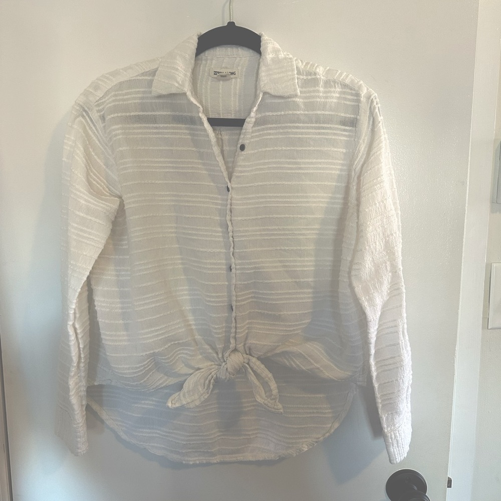 Billabong tie front button up